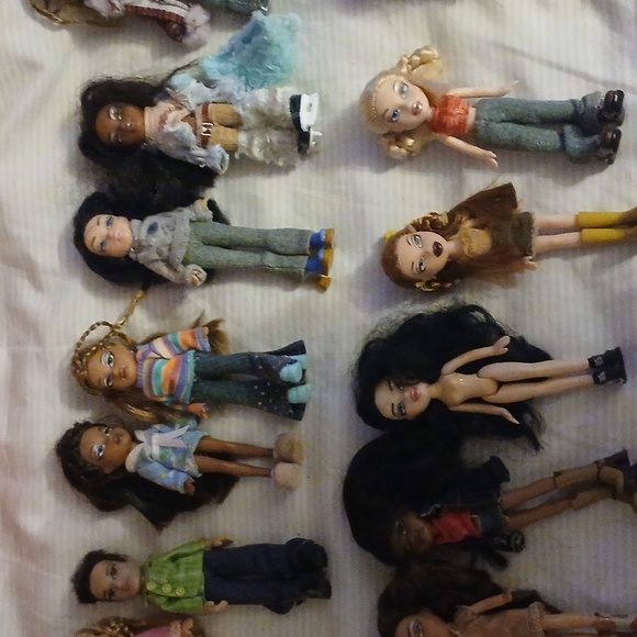 Assorted Fashion Dolls Set - Picture 5 of 11